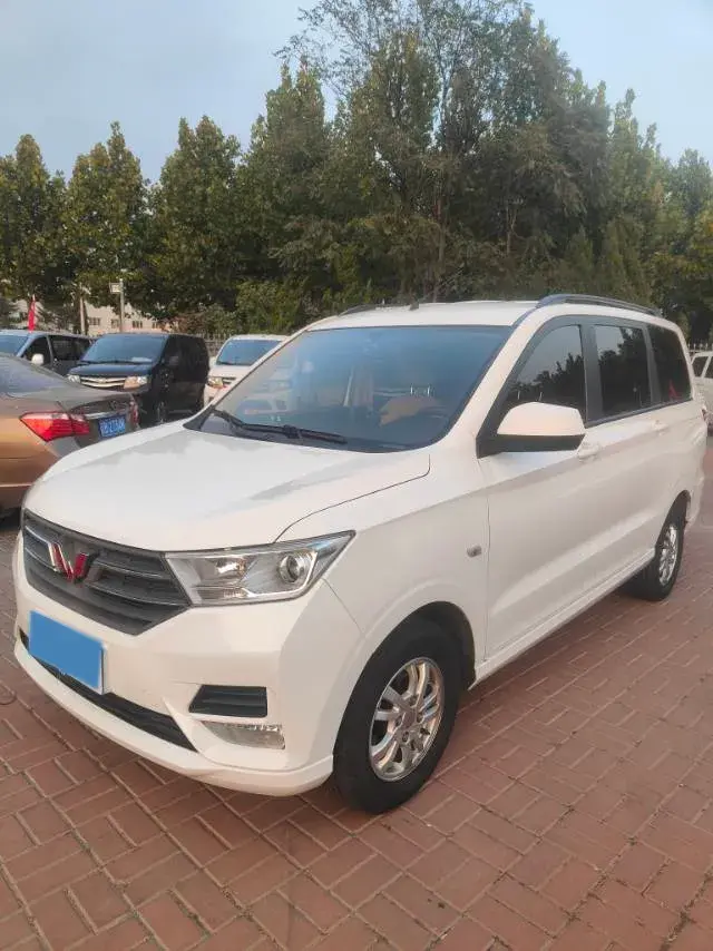 2019 WuLing HongGuang Plus 1.5T 147HP L4 6MT