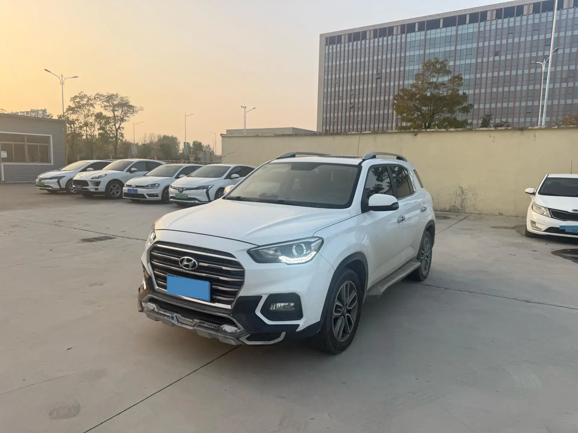 2019 HYUNDAI IX35 view 1