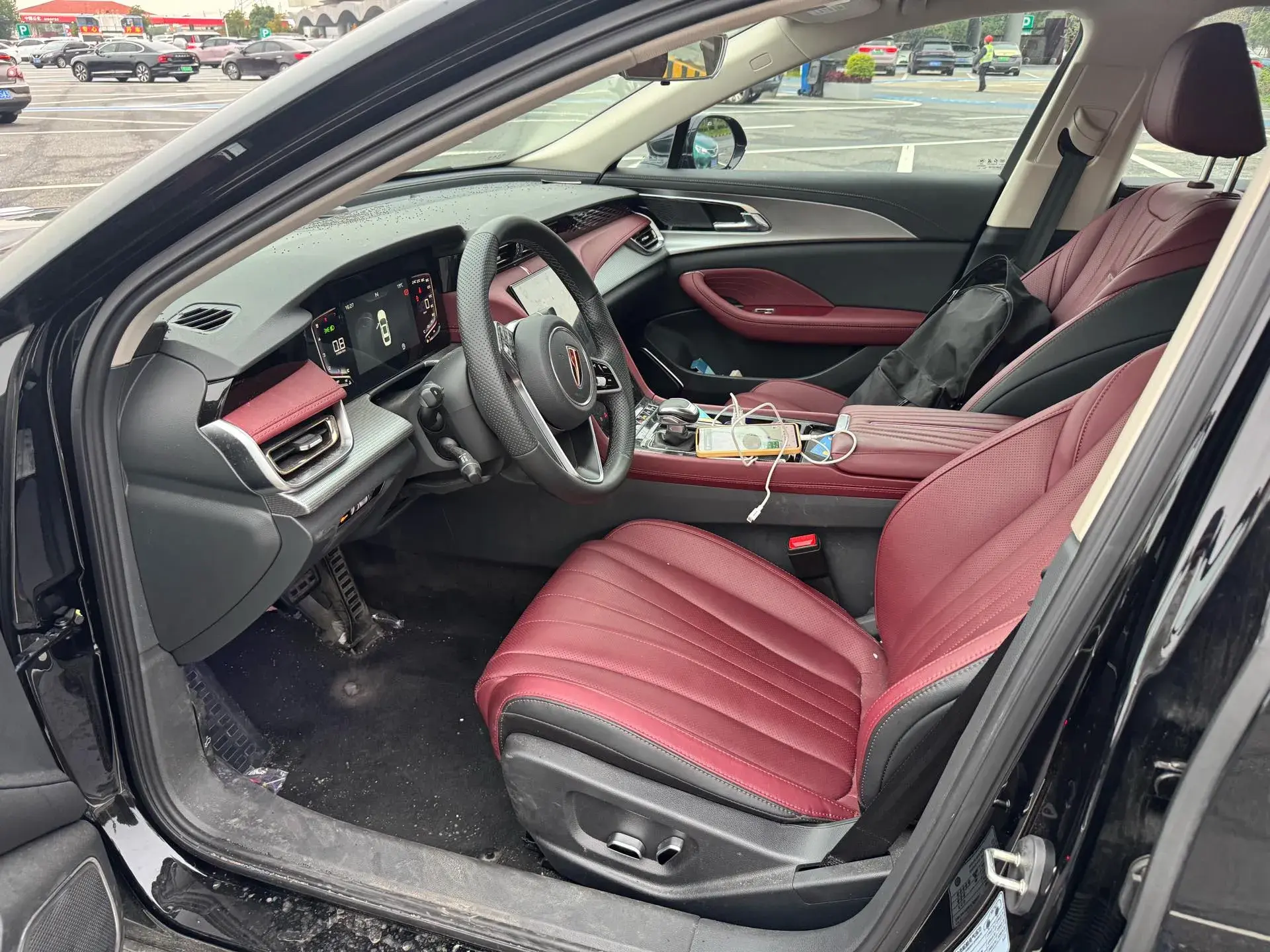 2024 HONGQI H5 thumbnail 4