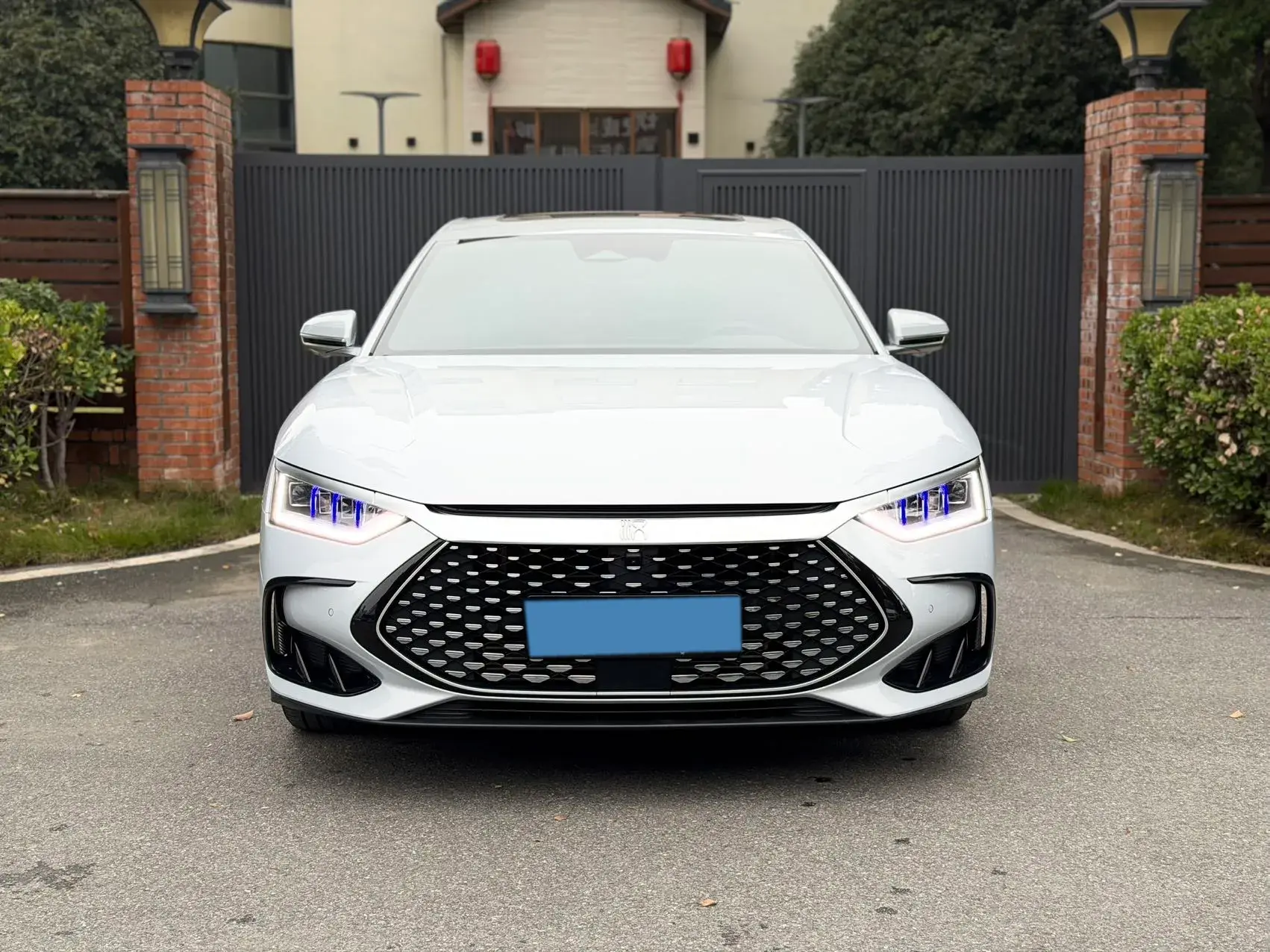 2024 BYD HAN thumbnail 2