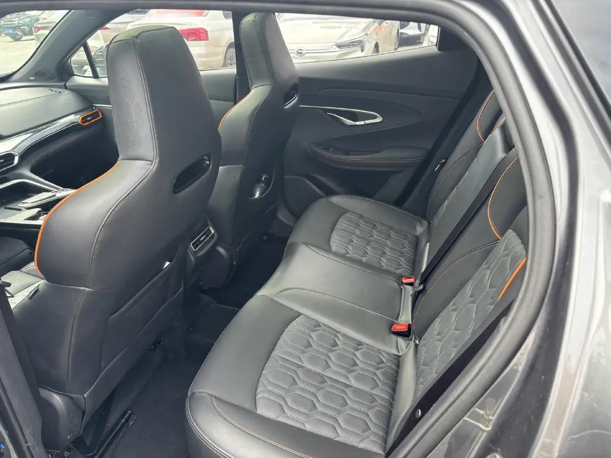 2022 ChangAn UNI-T 1.5T 188HP L4 7DCT,autocango,china used car exporter,china ev exporter,chinese used car exporter,chinese used ev exporter