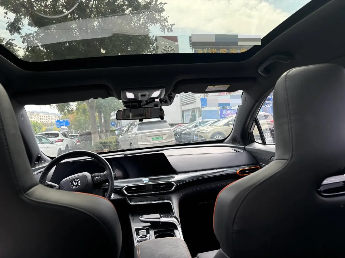 2022 ChangAn UNI-T 1.5T 188HP L4 7DCT,autocango,china used car exporter,china ev exporter,chinese used car exporter,chinese used ev exporter