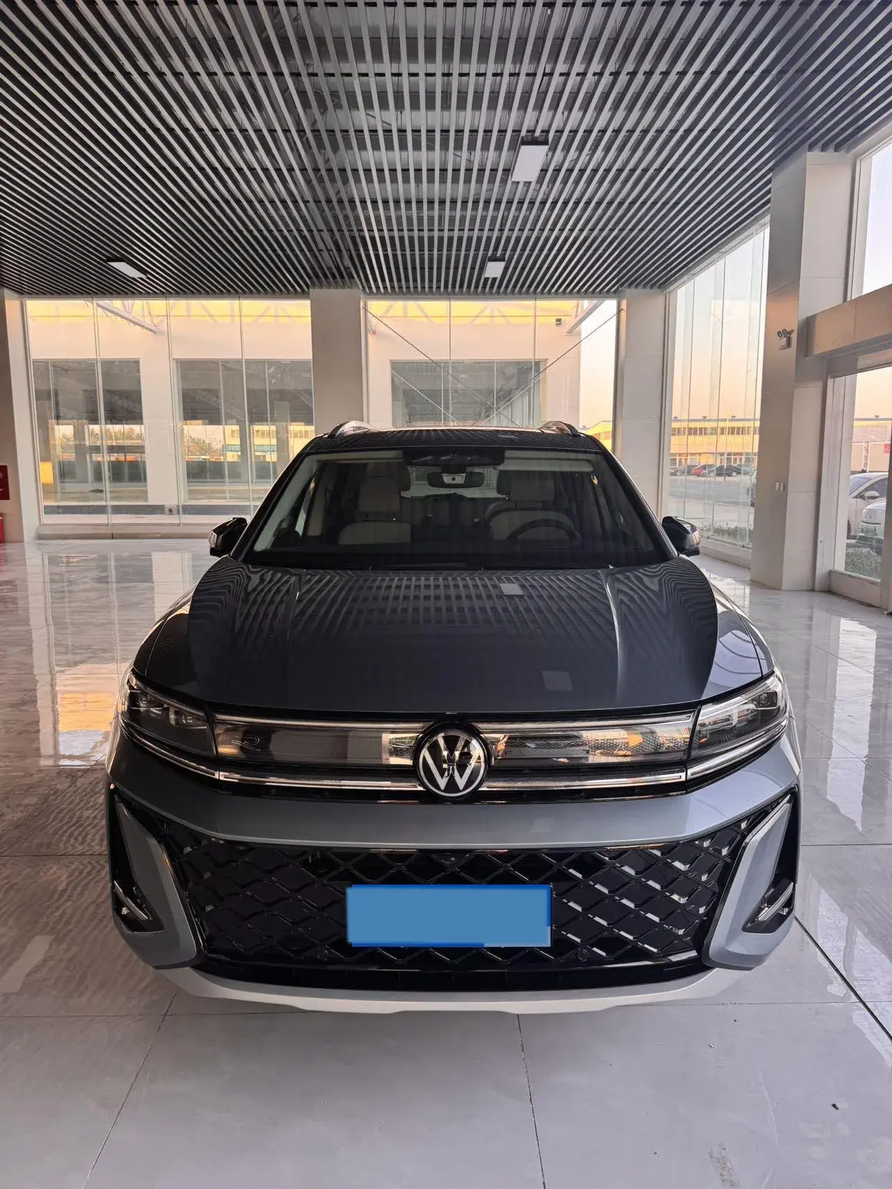 2023 VOLKSWAGEN TALAGON thumbnail 4