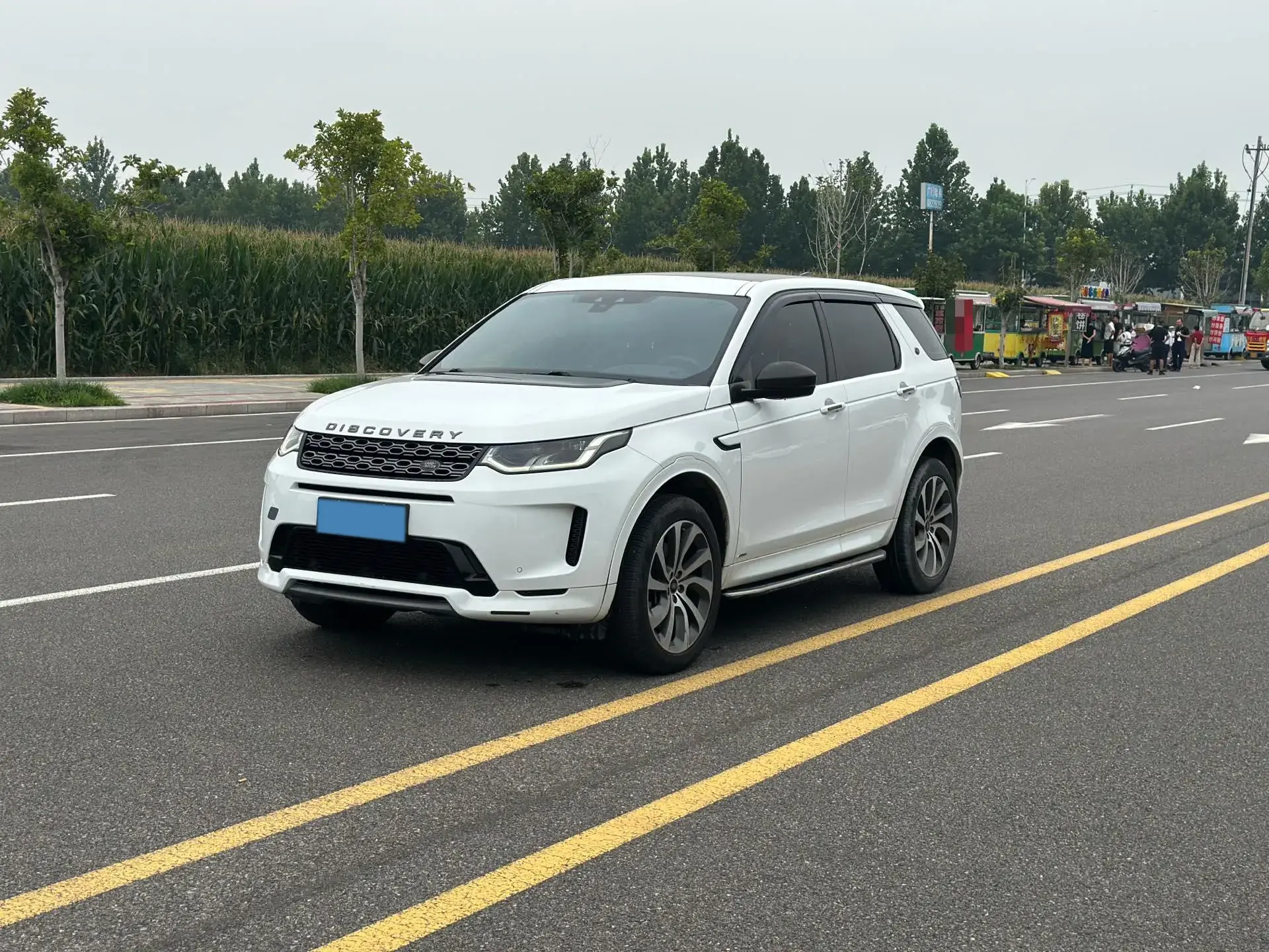 2020 LAND ROVER view 1