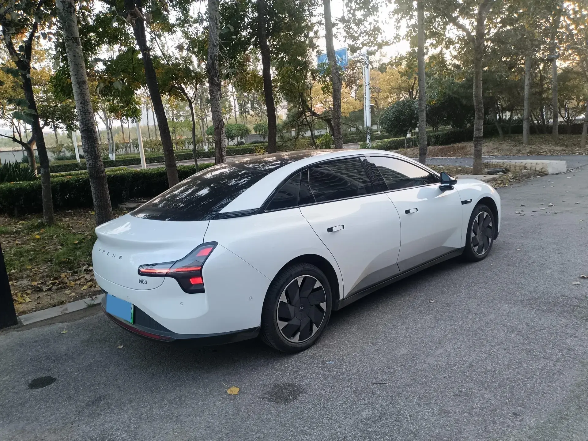 2025 XPENG MONA thumbnail 2