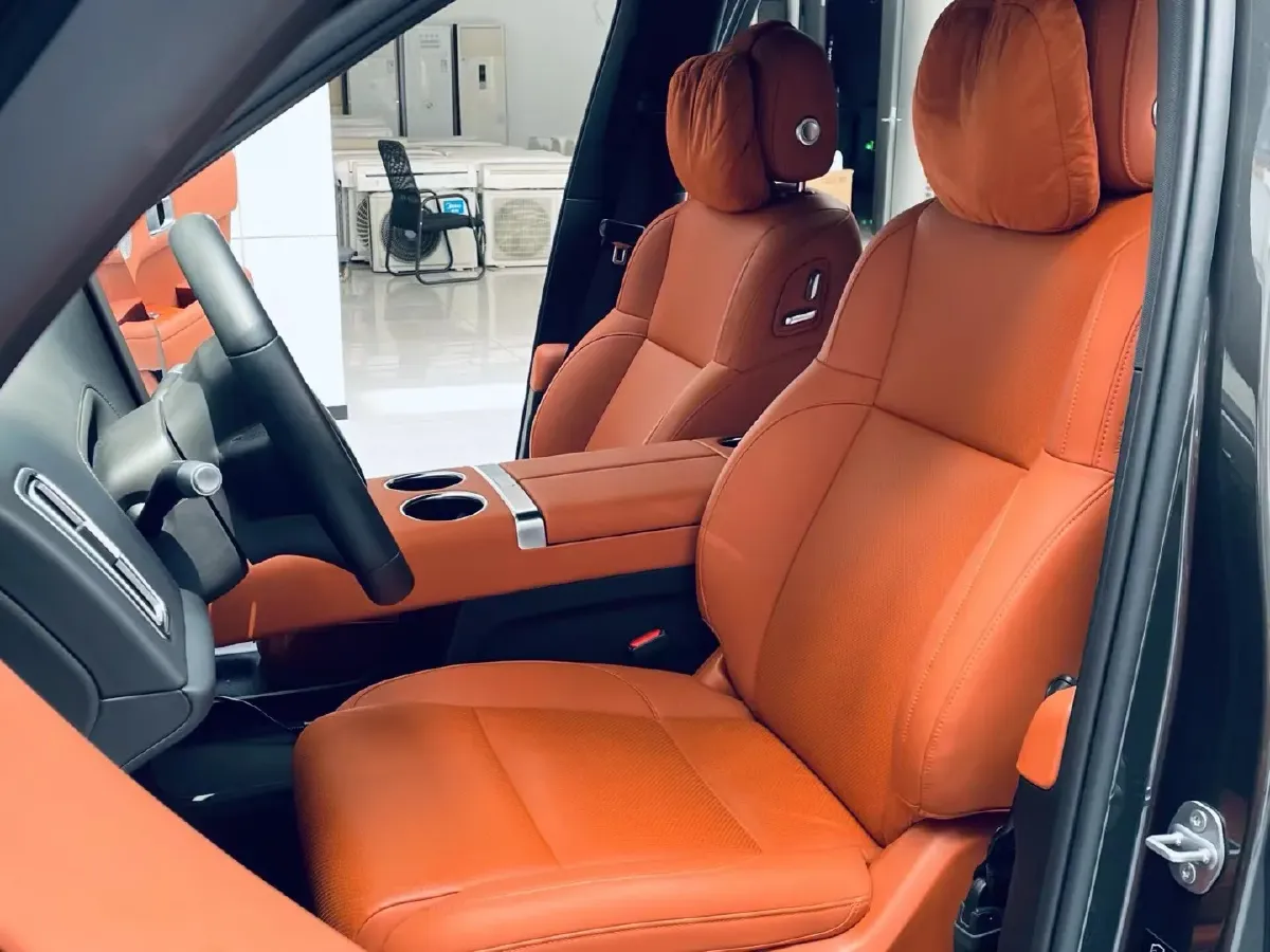 2024 Li L8 Range Extended 154HP REEV 42.8KWH,autocango,china used car exporter,china ev exporter,chinese used car exporter,chinese used ev exporter