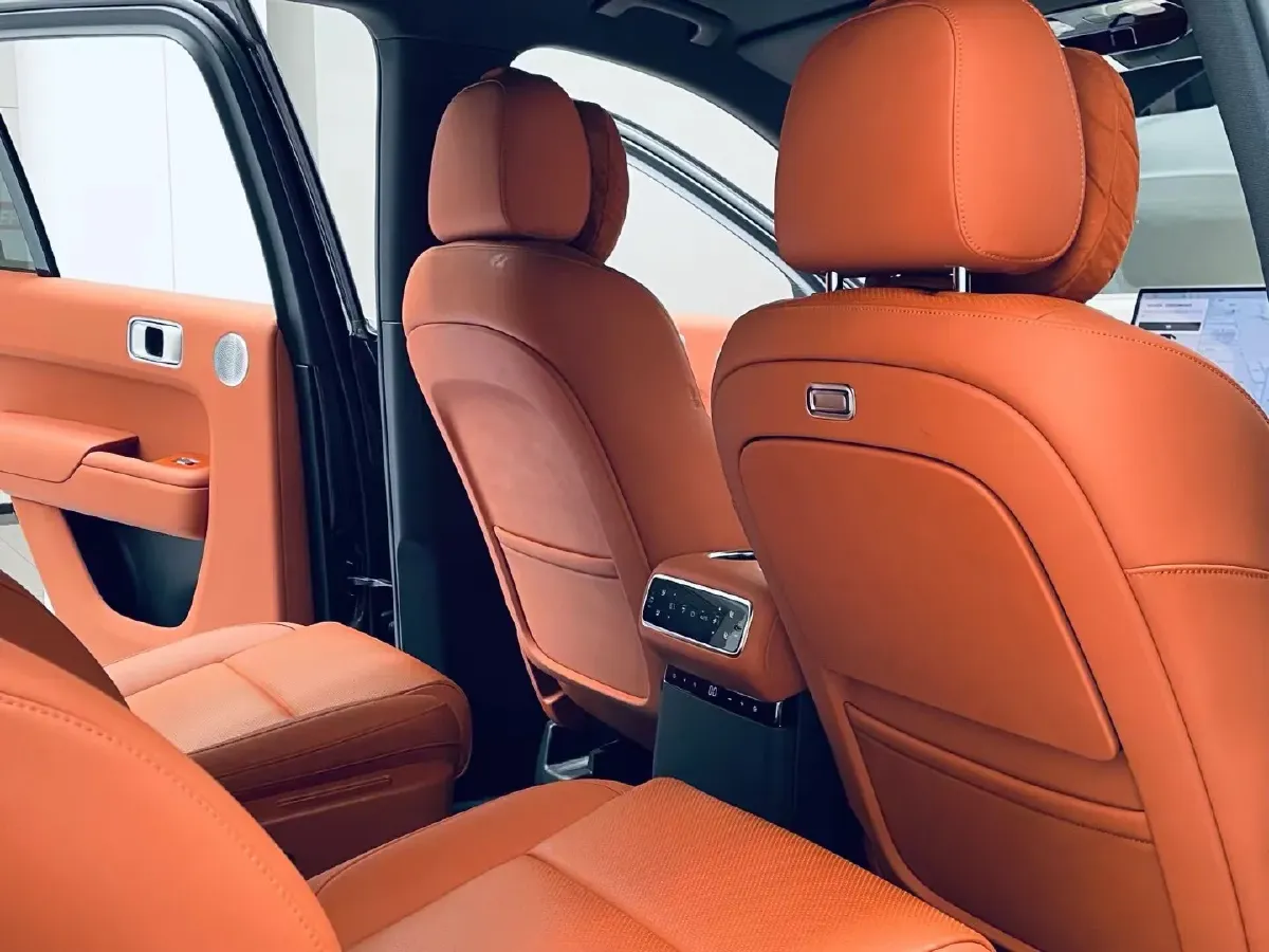 2024 Li L8 Range Extended 154HP REEV 42.8KWH,autocango,china used car exporter,china ev exporter,chinese used car exporter,chinese used ev exporter