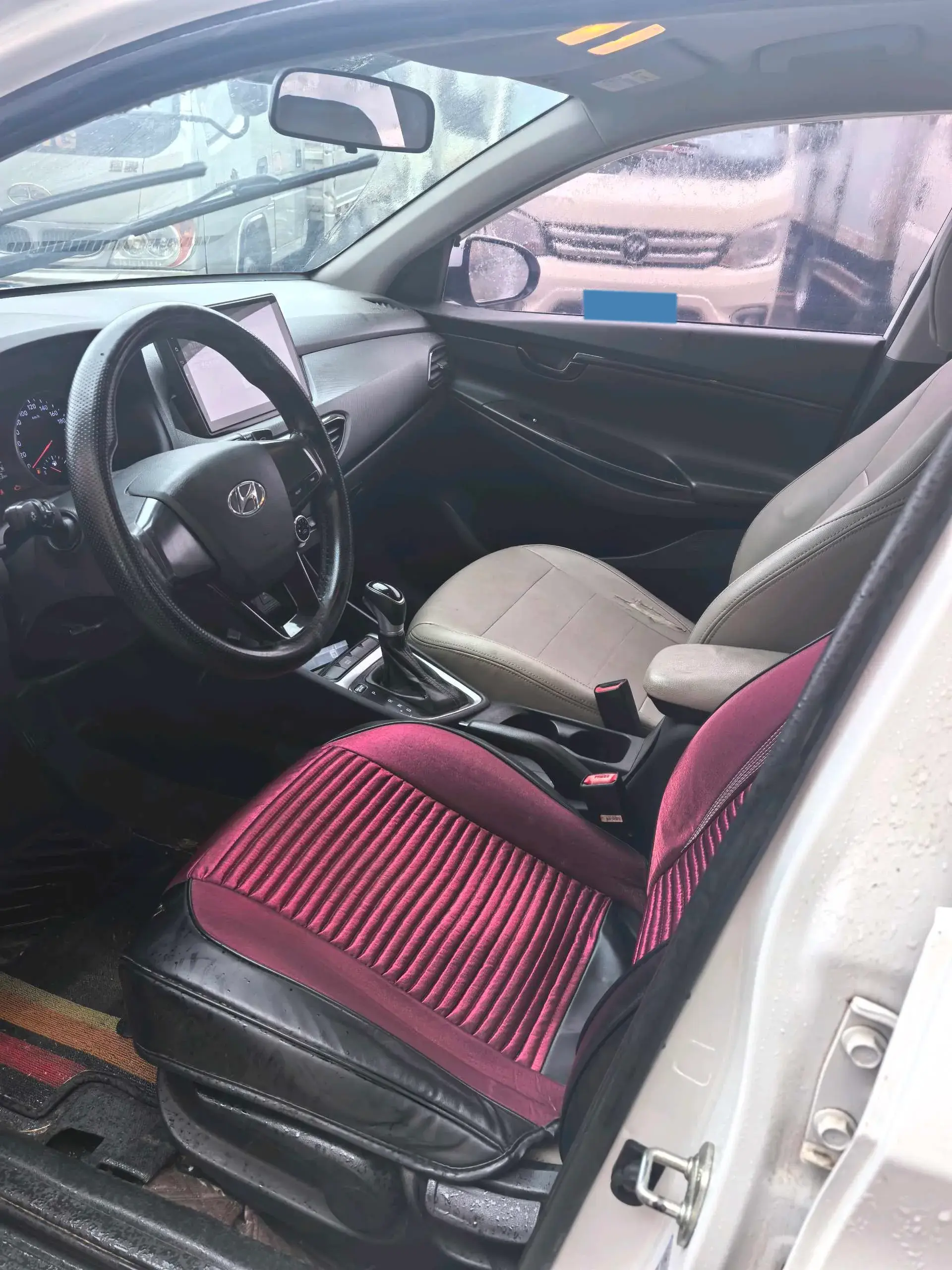 2017 HYUNDAI CELESTA thumbnail 3