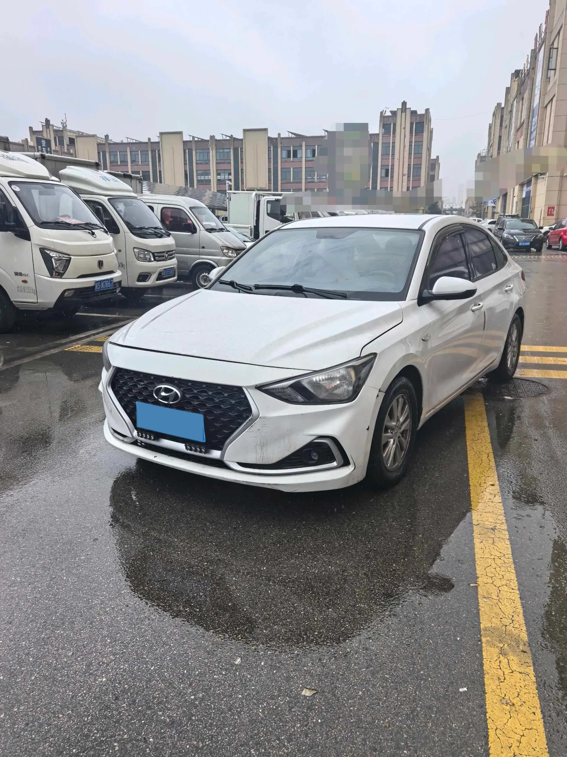 2017 HYUNDAI CELESTA view 1