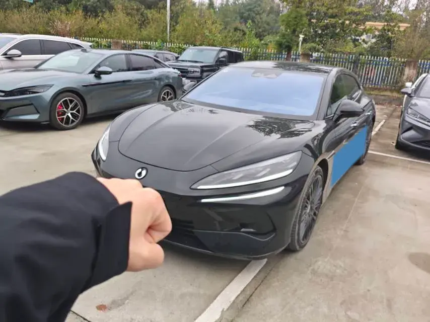 2024 DENZA DENZAZ9GT view 1