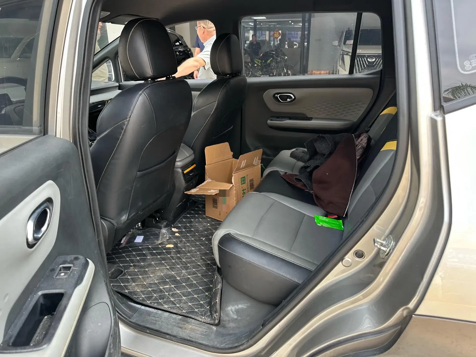 2022 AION Y thumbnail 4