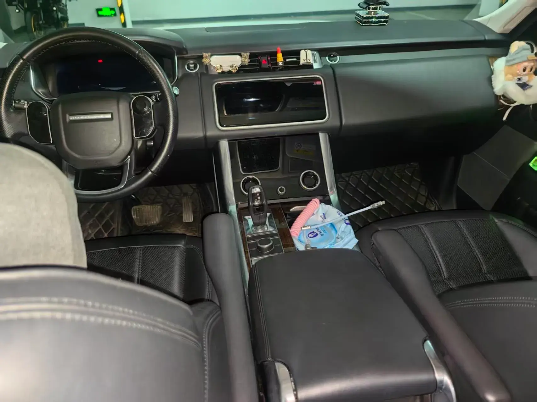 2018 LAND ROVER thumbnail 3