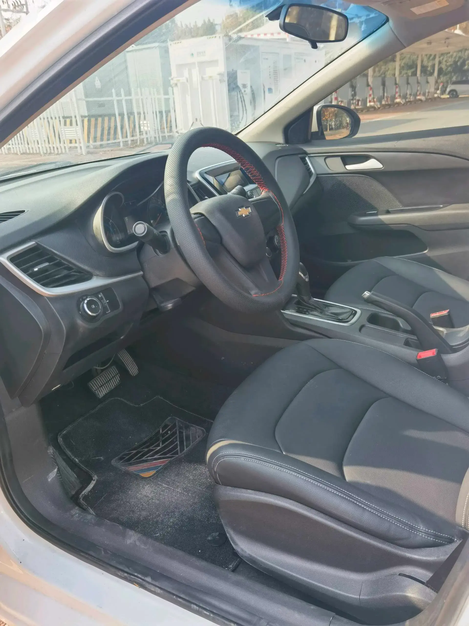 2019 CHEVROLET CAVALIER thumbnail 4