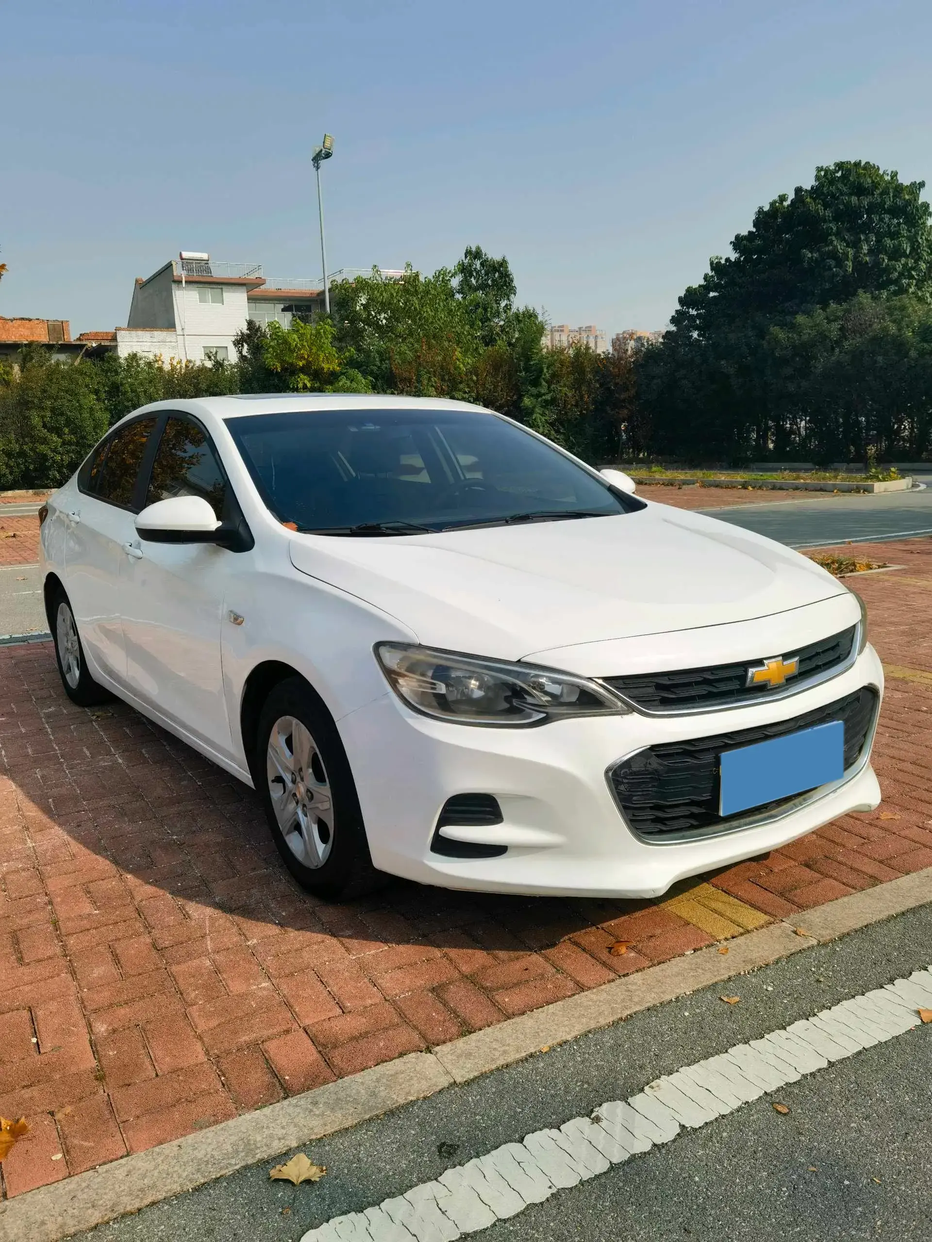 2019 CHEVROLET CAVALIER thumbnail 3