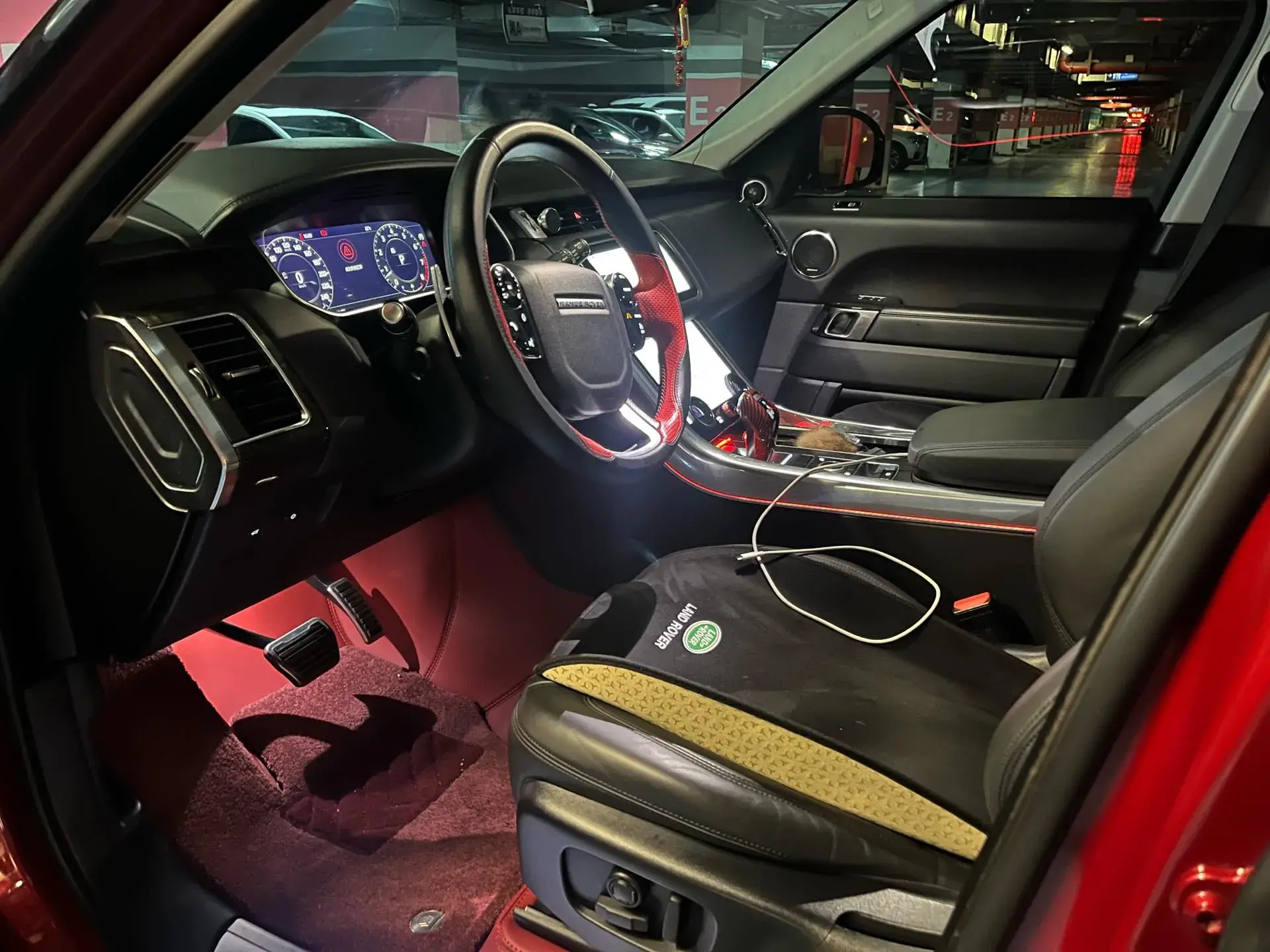 2020 LAND ROVER thumbnail 4