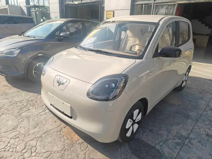 2025 WULING HONGGUANG view 1