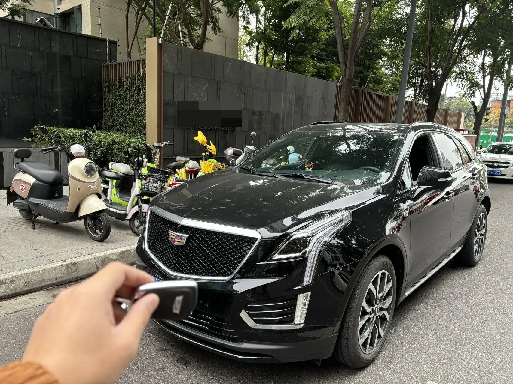 2022 CADILLAC XT5 view 1
