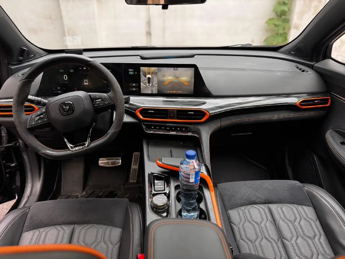 2022 ChangAn UNI-T 2.0T 233HP L4 8AT,autocango,china used car exporter,china ev exporter,chinese used car exporter,chinese used ev exporter