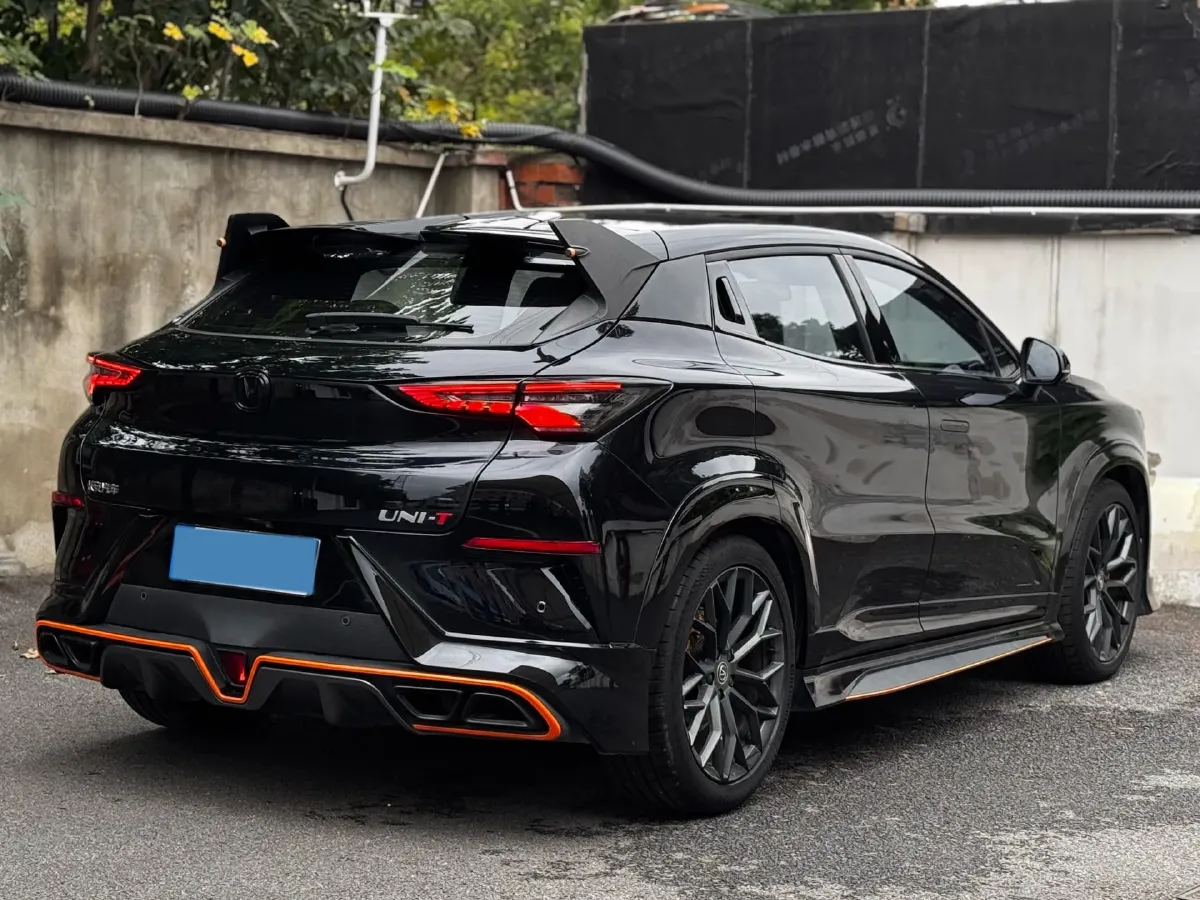 2022 ChangAn UNI-T 2.0T 233HP L4 8AT,autocango,china used car exporter,china ev exporter,chinese used car exporter,chinese used ev exporter