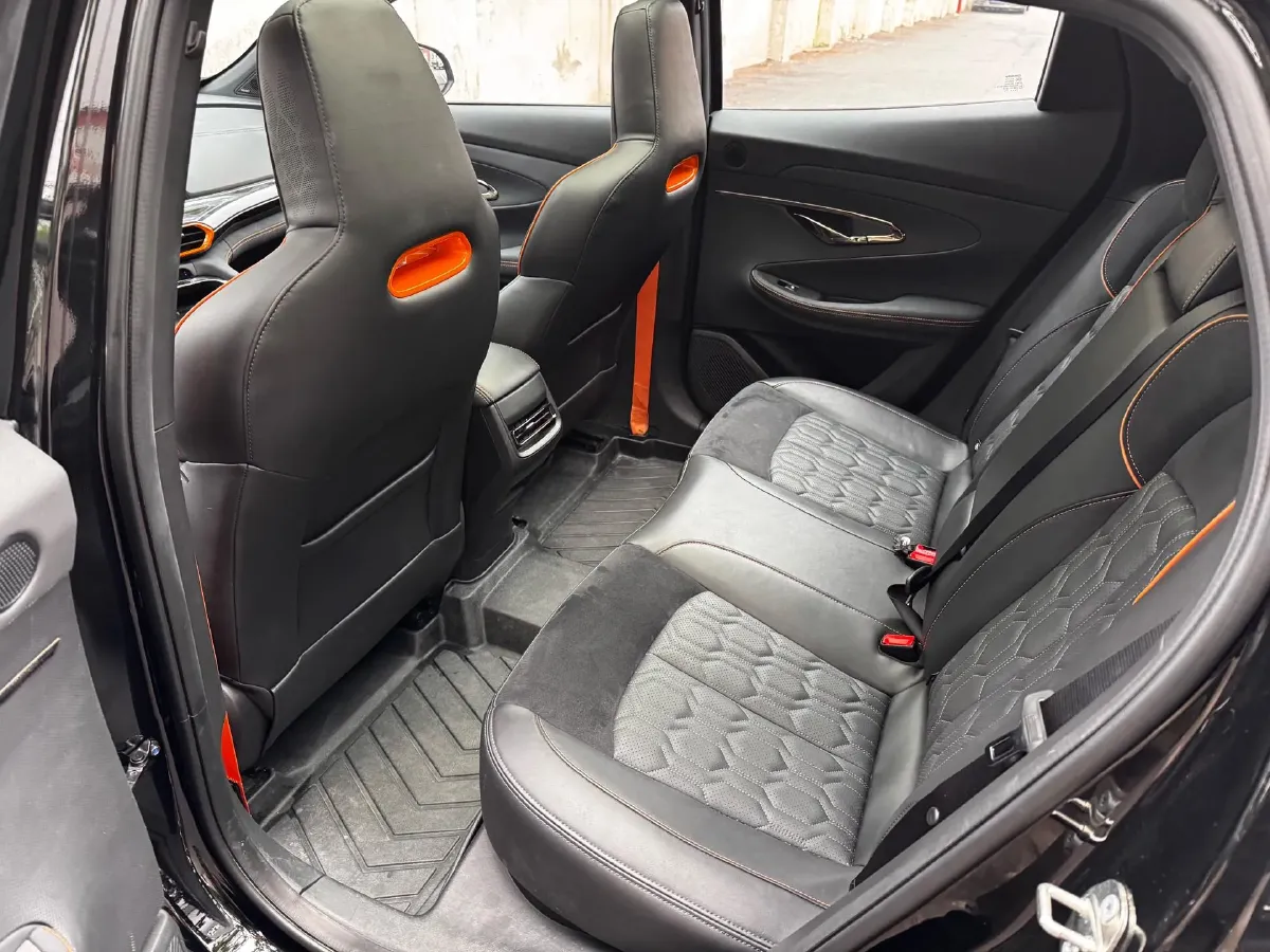 2022 ChangAn UNI-T 2.0T 233HP L4 8AT,autocango,china used car exporter,china ev exporter,chinese used car exporter,chinese used ev exporter