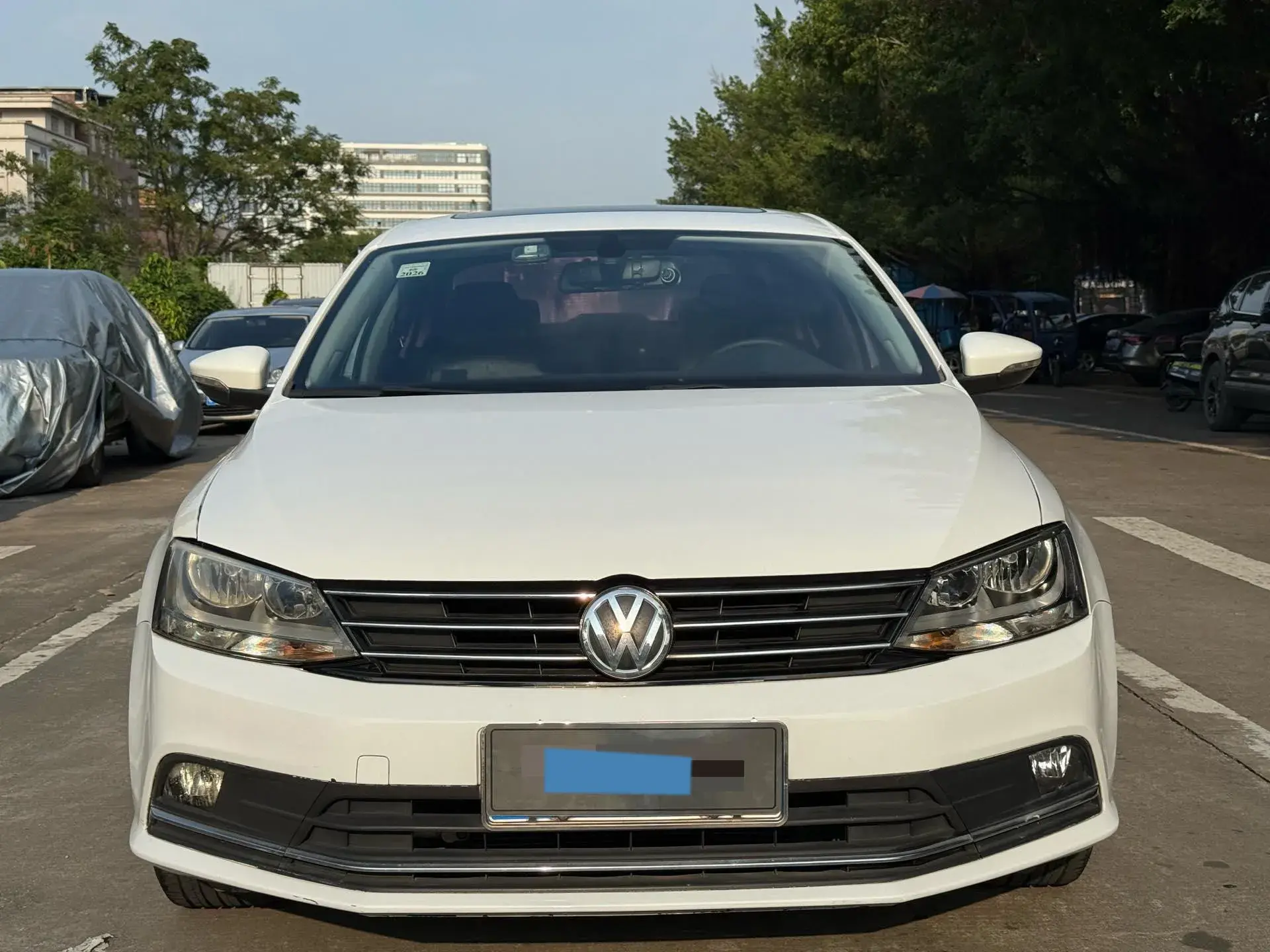 2018 VOLKSWAGEN SAGITAR thumbnail 3