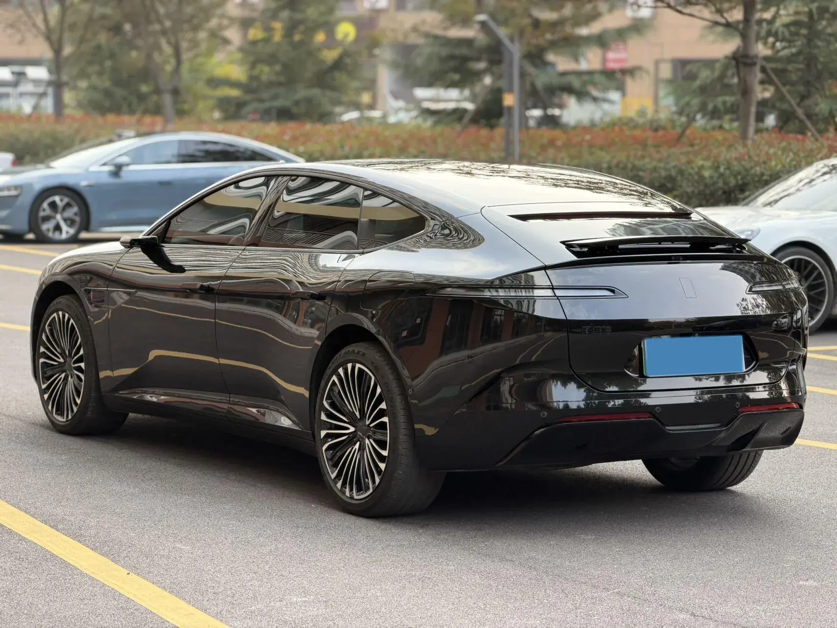 2025 AVATR 12 thumbnail 4