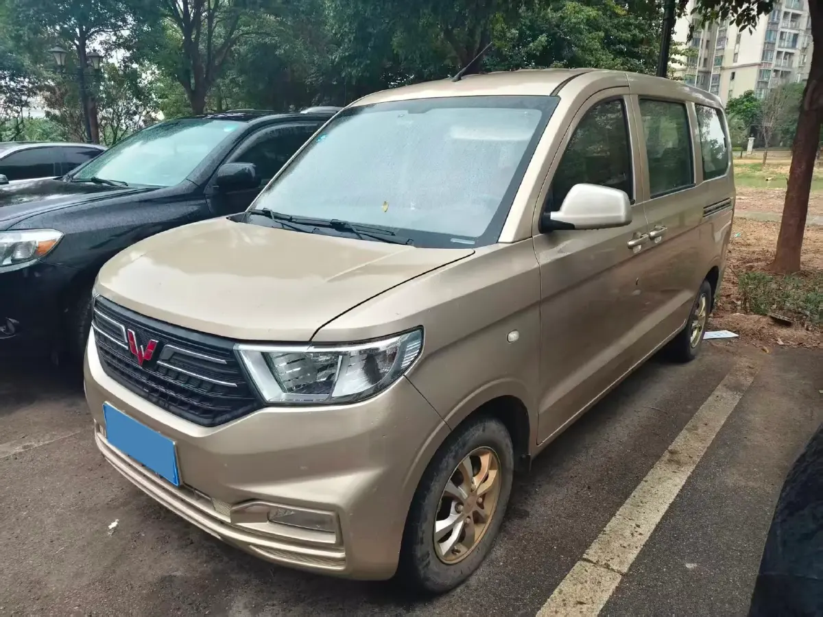 2019 WuLing HongGuang Plus 1.5T 147HP L4 6MT