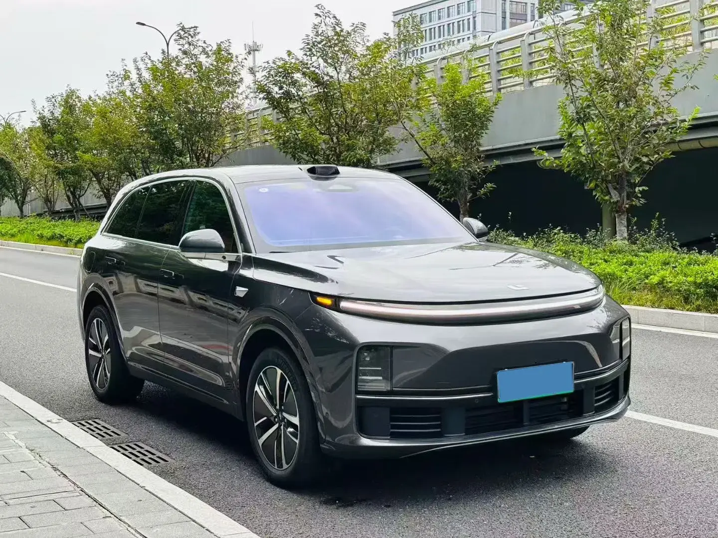 2024 LI L7 thumbnail 3