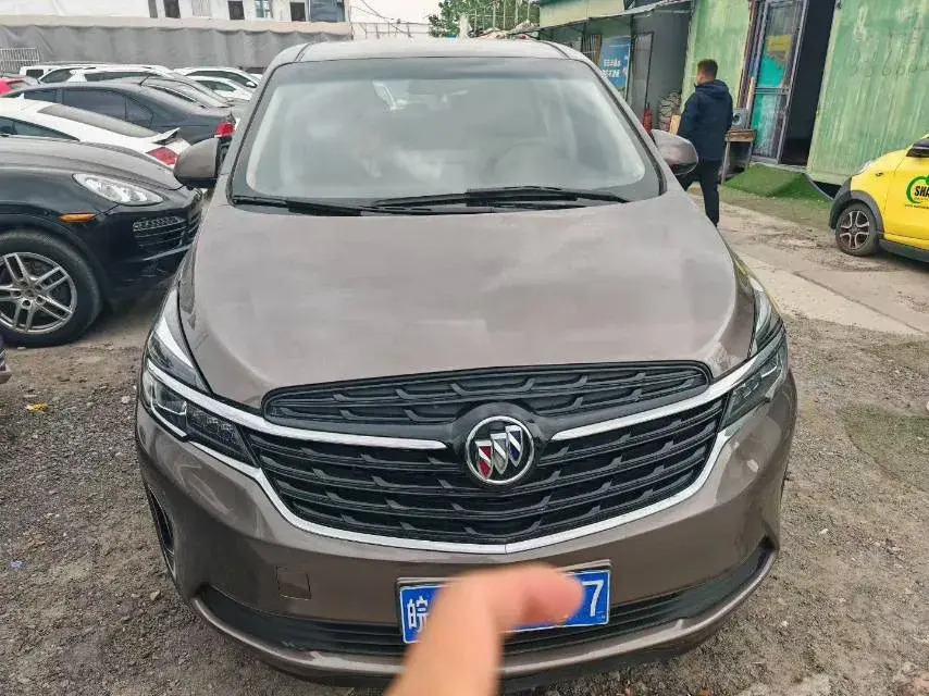 2021 BUICK GL8 thumbnail 3