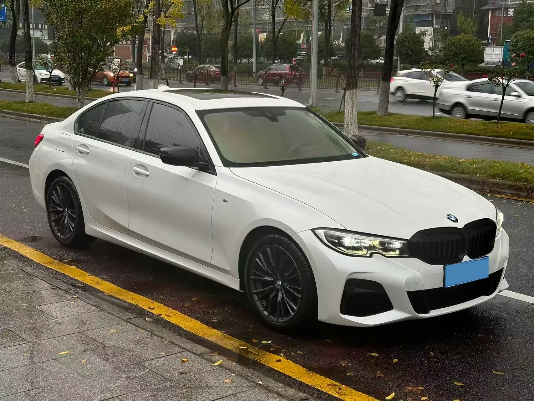 2020 BMW 3 thumbnail 3