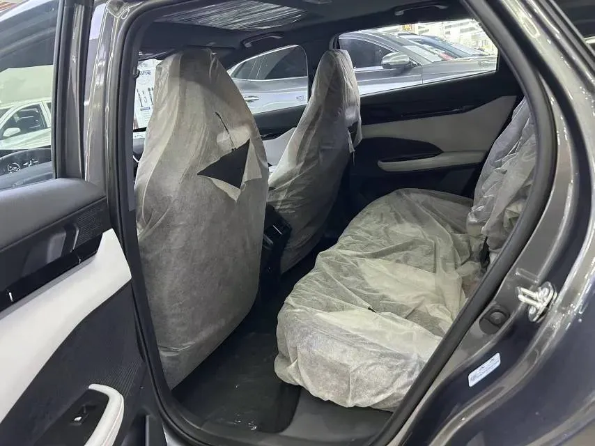 2024 ChangAn UNI-V iDD 1.5L 110HP L4 E-CVT PHEV 18.99KWH,autocango,china used car exporter,china ev exporter,chinese used car exporter,chinese used ev exporter