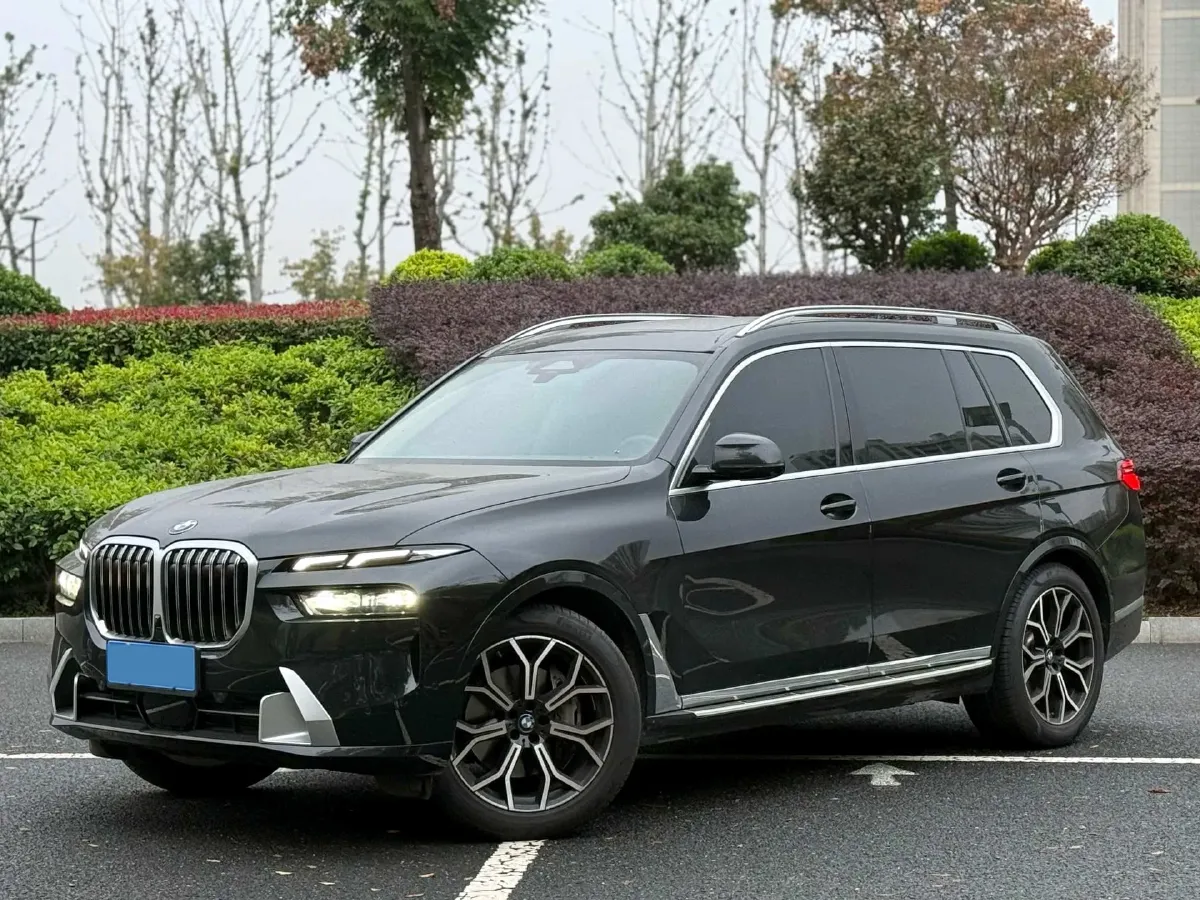 2023 BMW X7 3.0T 381HP L6 8AT,autocango,china used car exporter,china ev exporter,chinese used car exporter,chinese used ev exporter