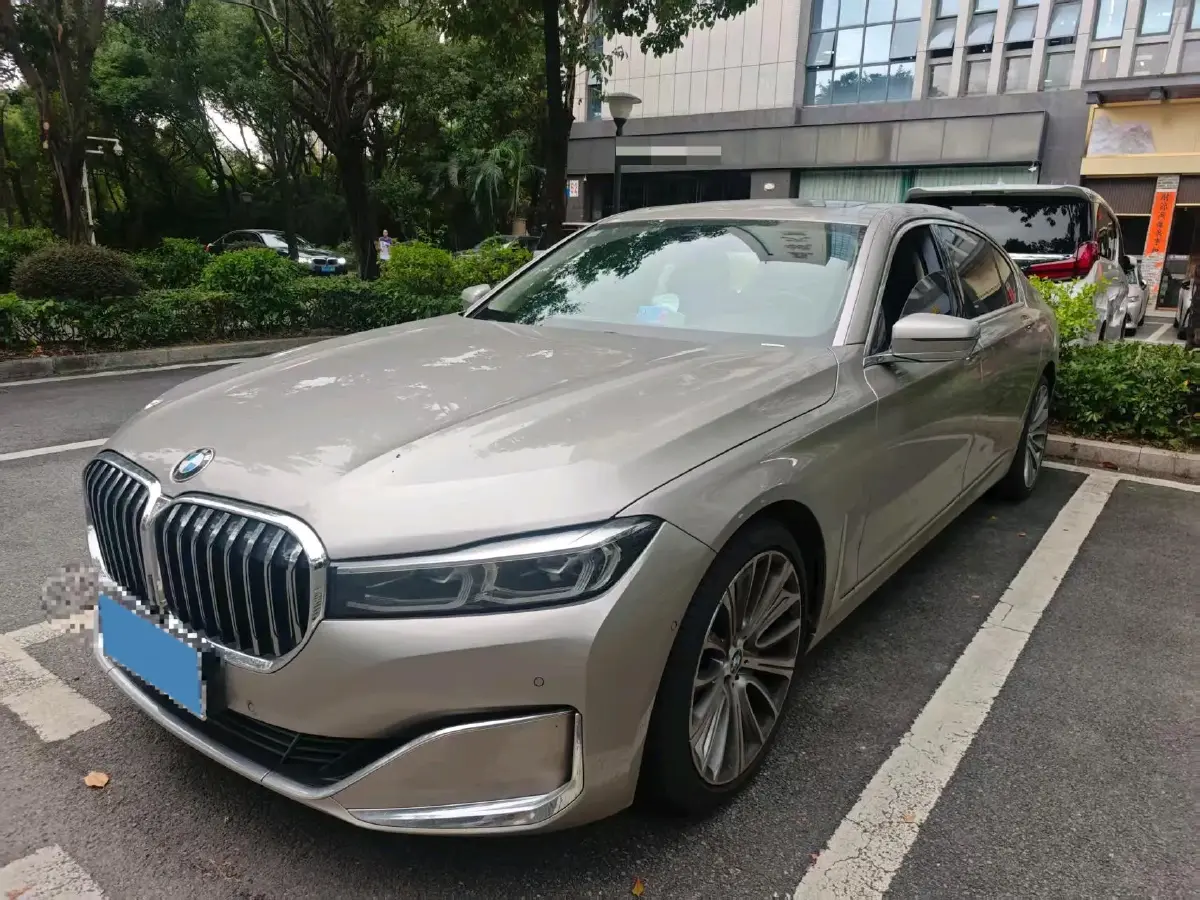 2021 BMW 7 Series 3.0T 340HP L6 8AT