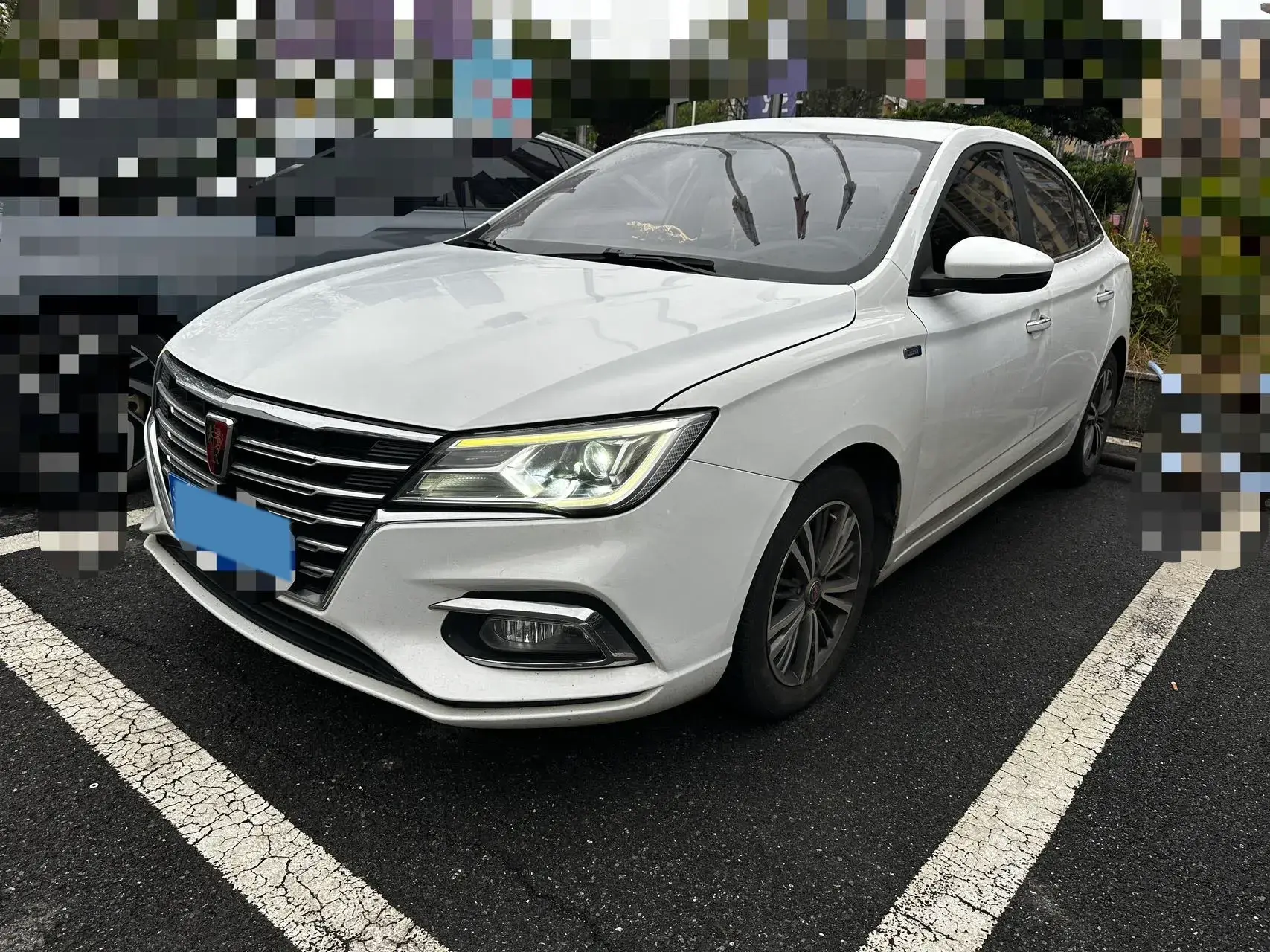 2019 ROEWE I5 view 1