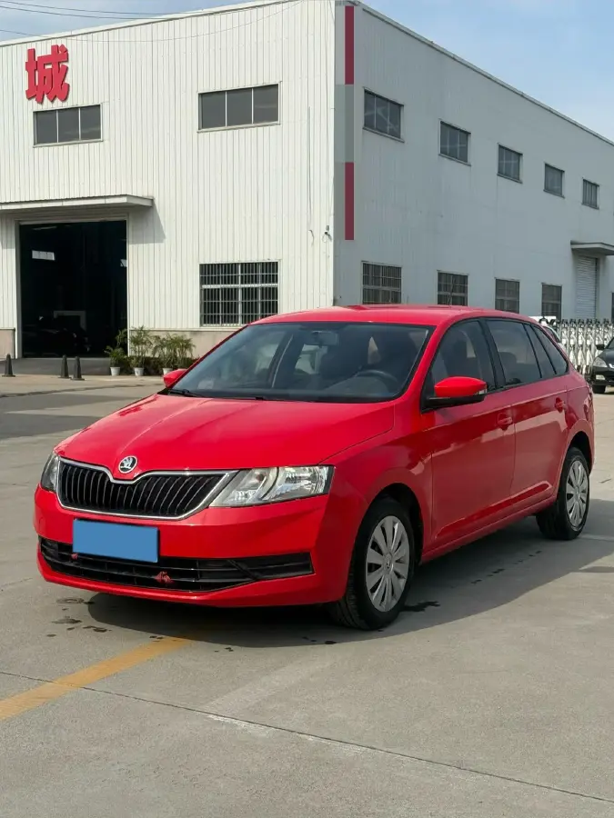 2018 Skoda Rapid Spaceback 1.6L 110HP L4 6AT