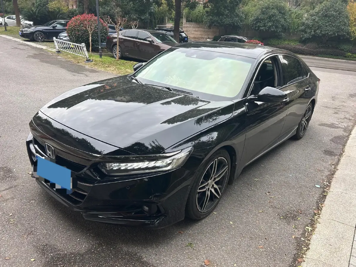 2022 Honda Accord 2.0L 146HP L4 E-CVT Hybrid