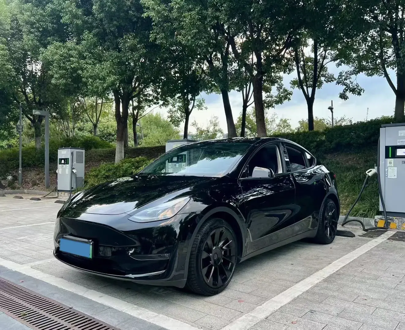 2021 TESLA MODEL view 1