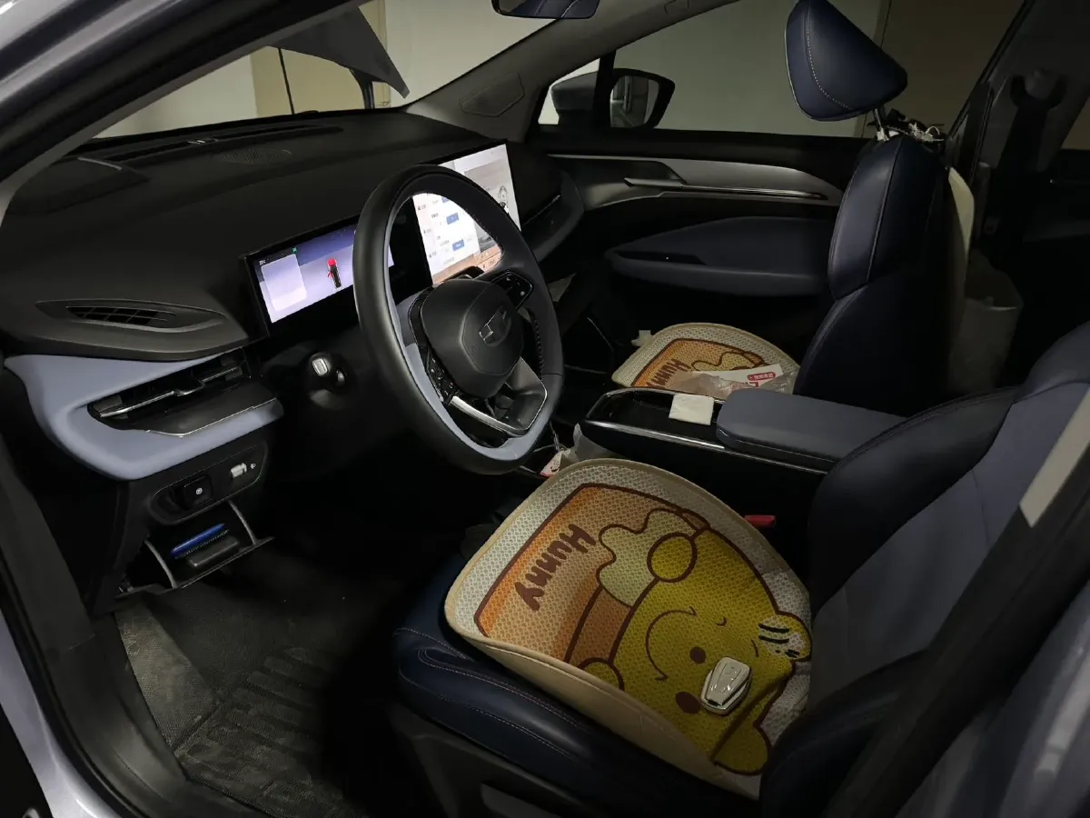 2022 Geometry M6 BEV 70KWH,autocango,china used car exporter,china ev exporter,chinese used car exporter,chinese used ev exporter