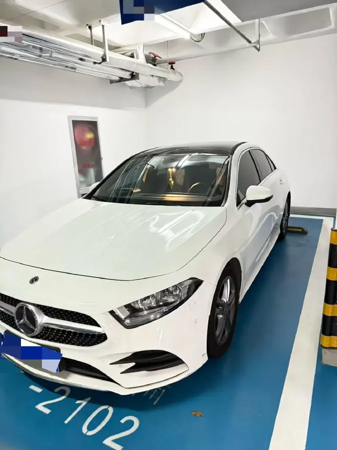 2021 Mercedes-Benz A Class 1.3T 136HP L4 7DCT,autocango,china used car exporter,china ev exporter,chinese used car exporter,chinese used ev exporter