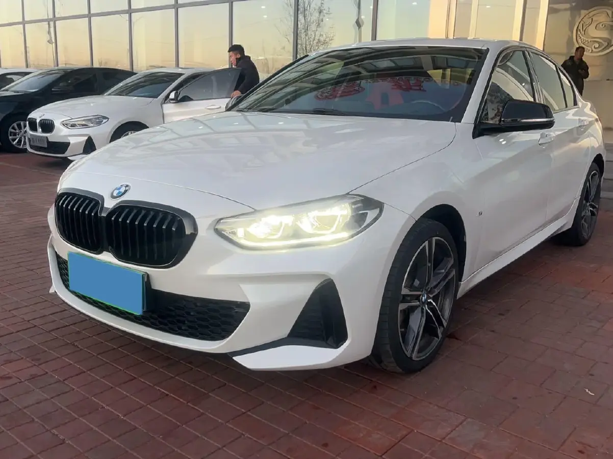 2022 BMW 1 Series 2.0T 192HP L4 7DCT