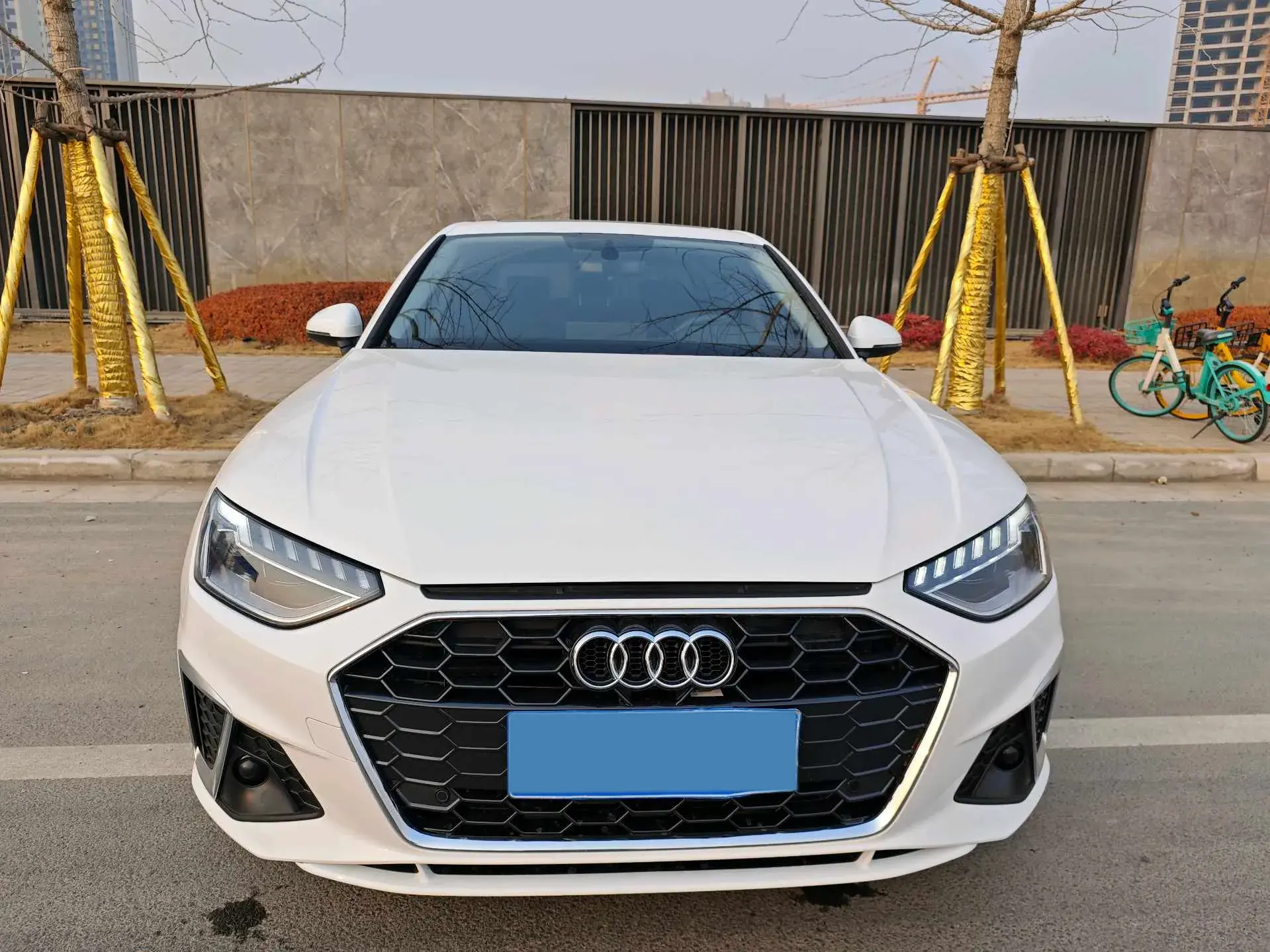 2023 AUDI A4L thumbnail 3