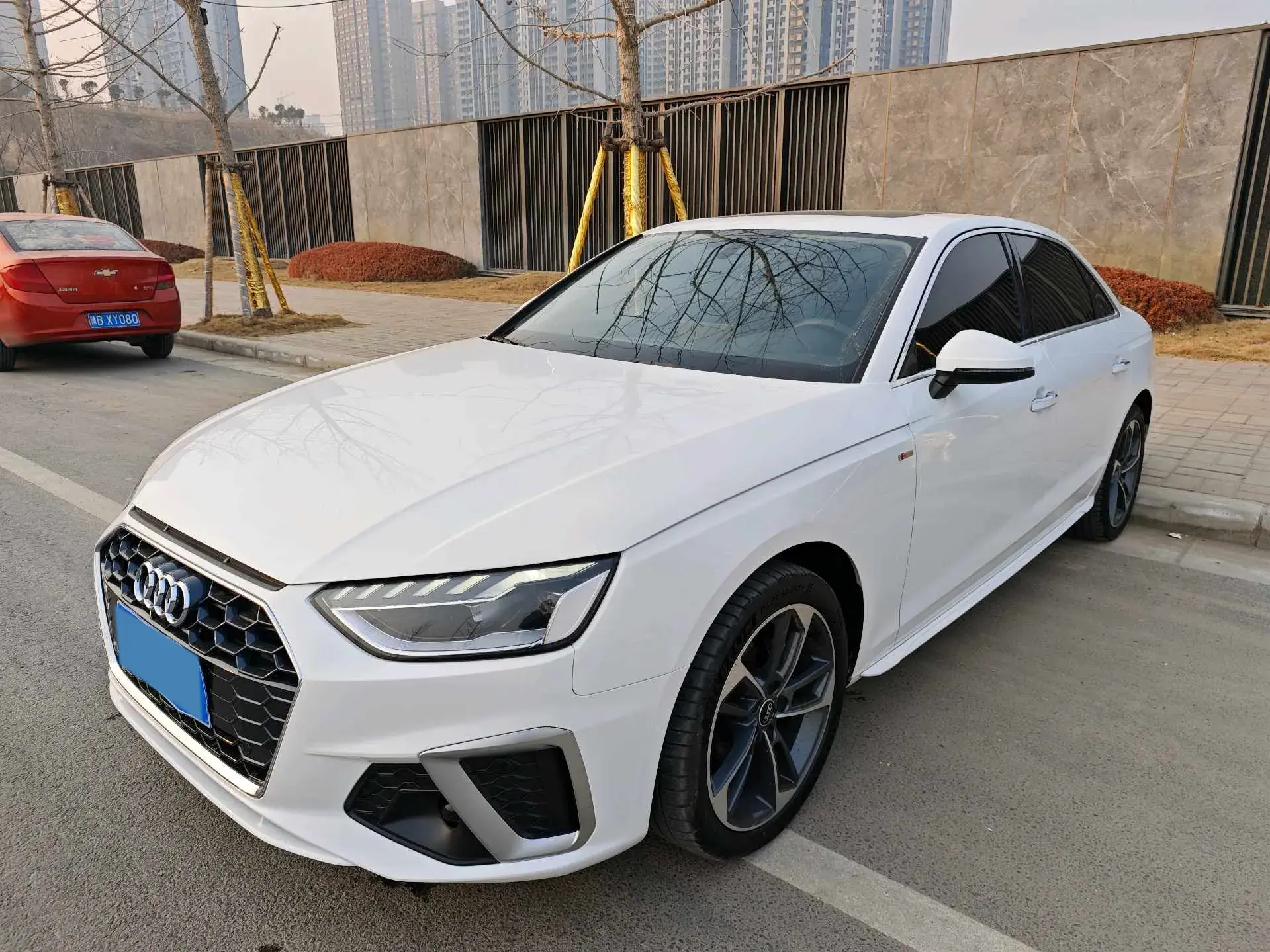 2023 AUDI A4L view 1