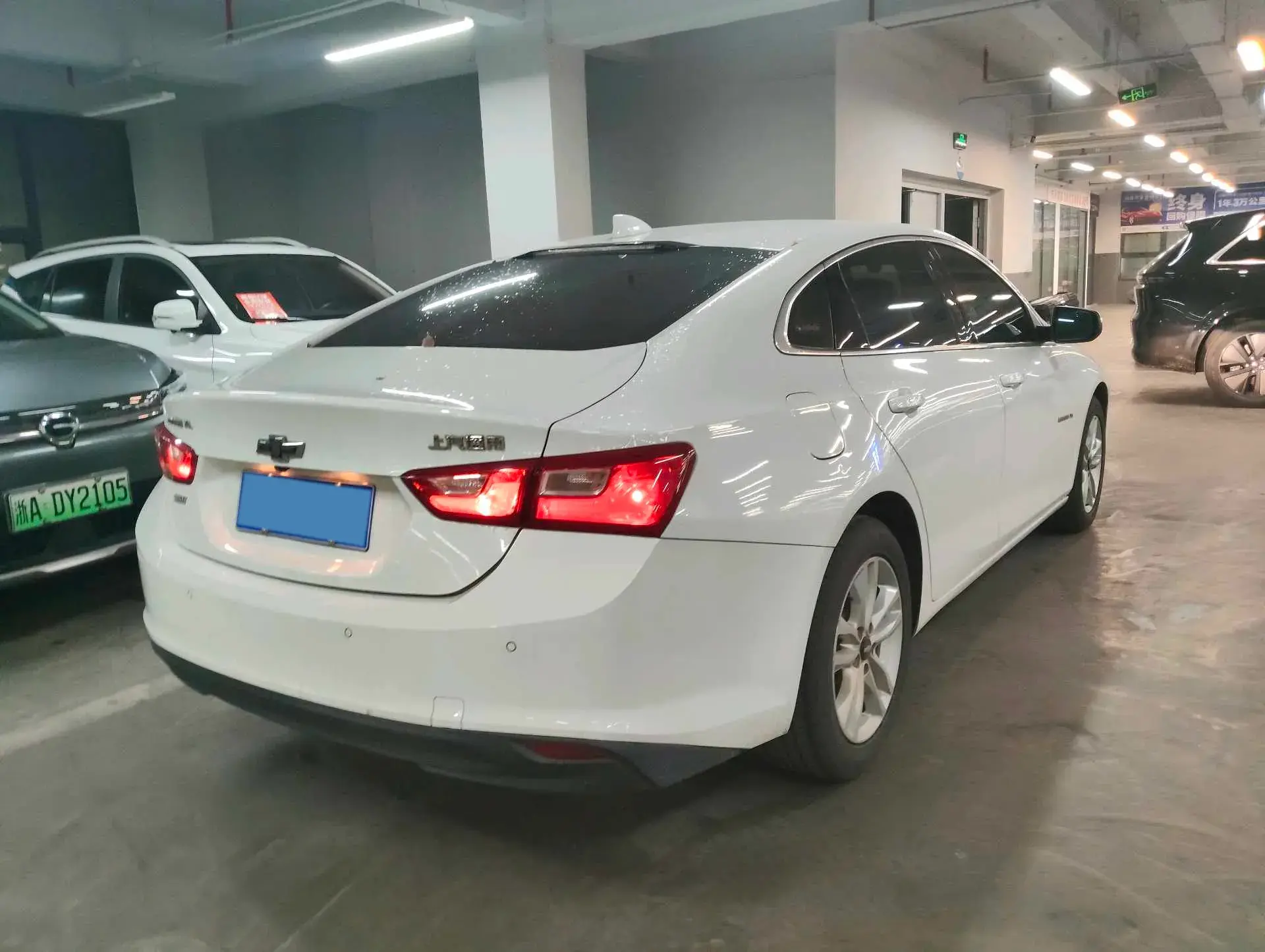 2018 CHEVROLET MALIBU thumbnail 4