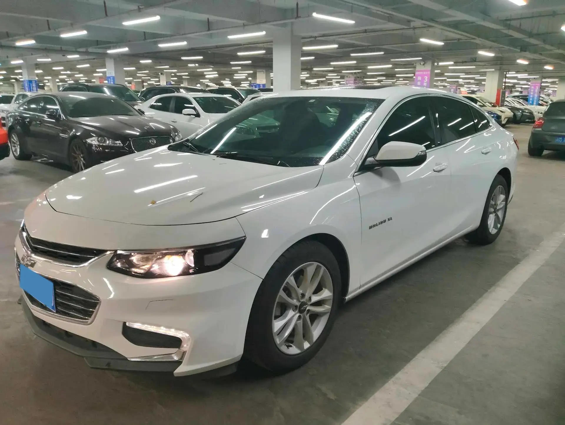 2018 CHEVROLET MALIBU thumbnail 3