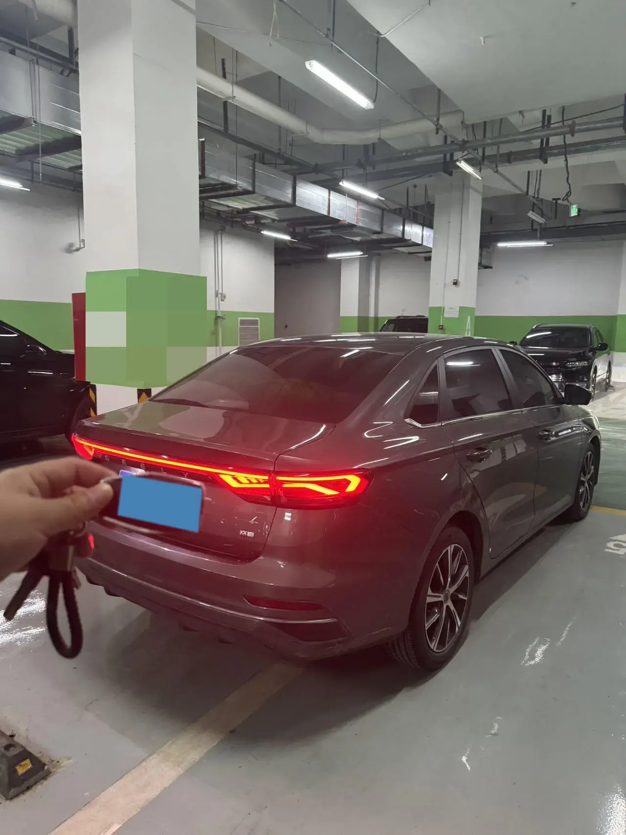 2022 GEELY EMGRAND thumbnail 4