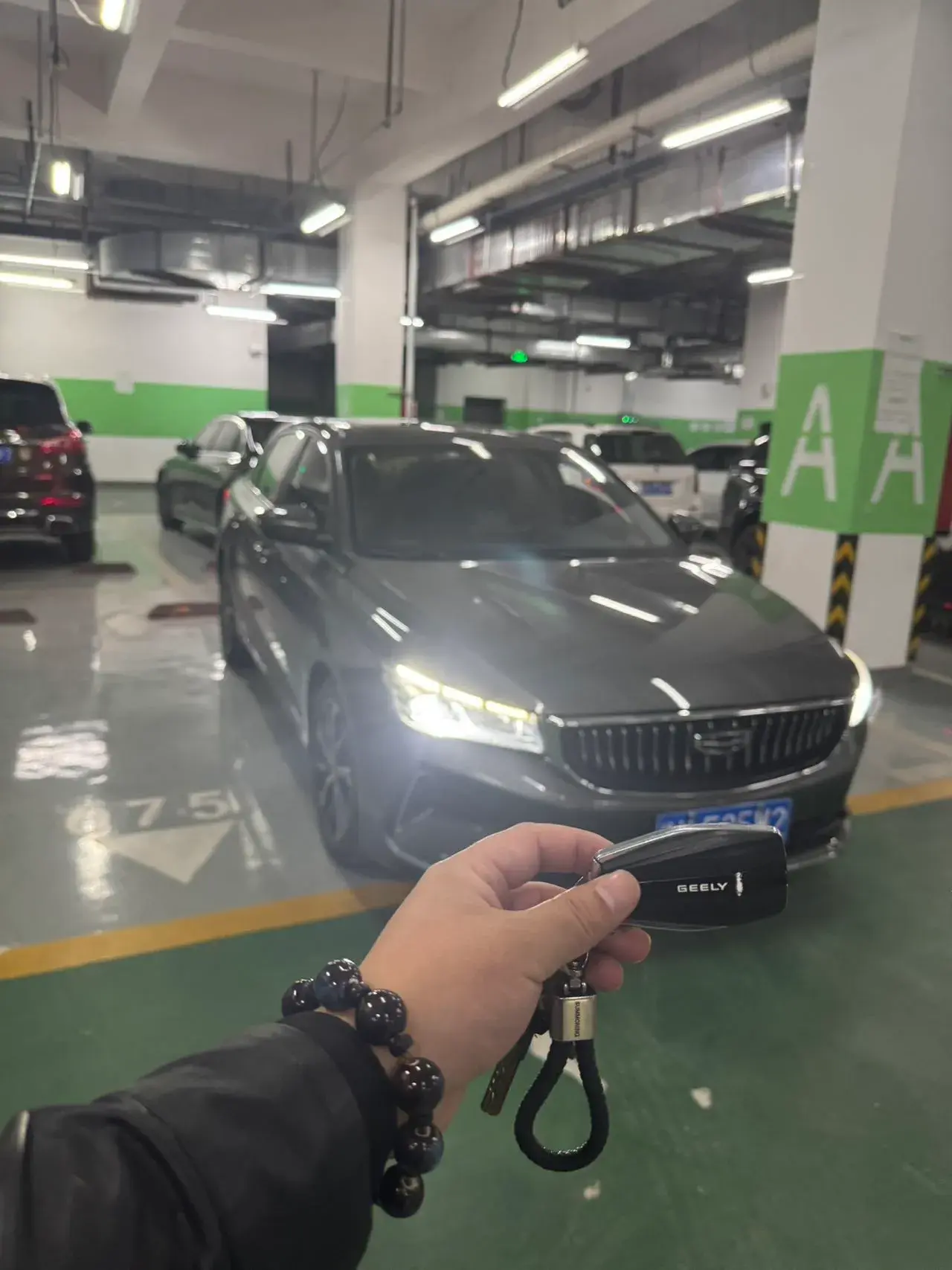 2022 GEELY EMGRAND thumbnail 3