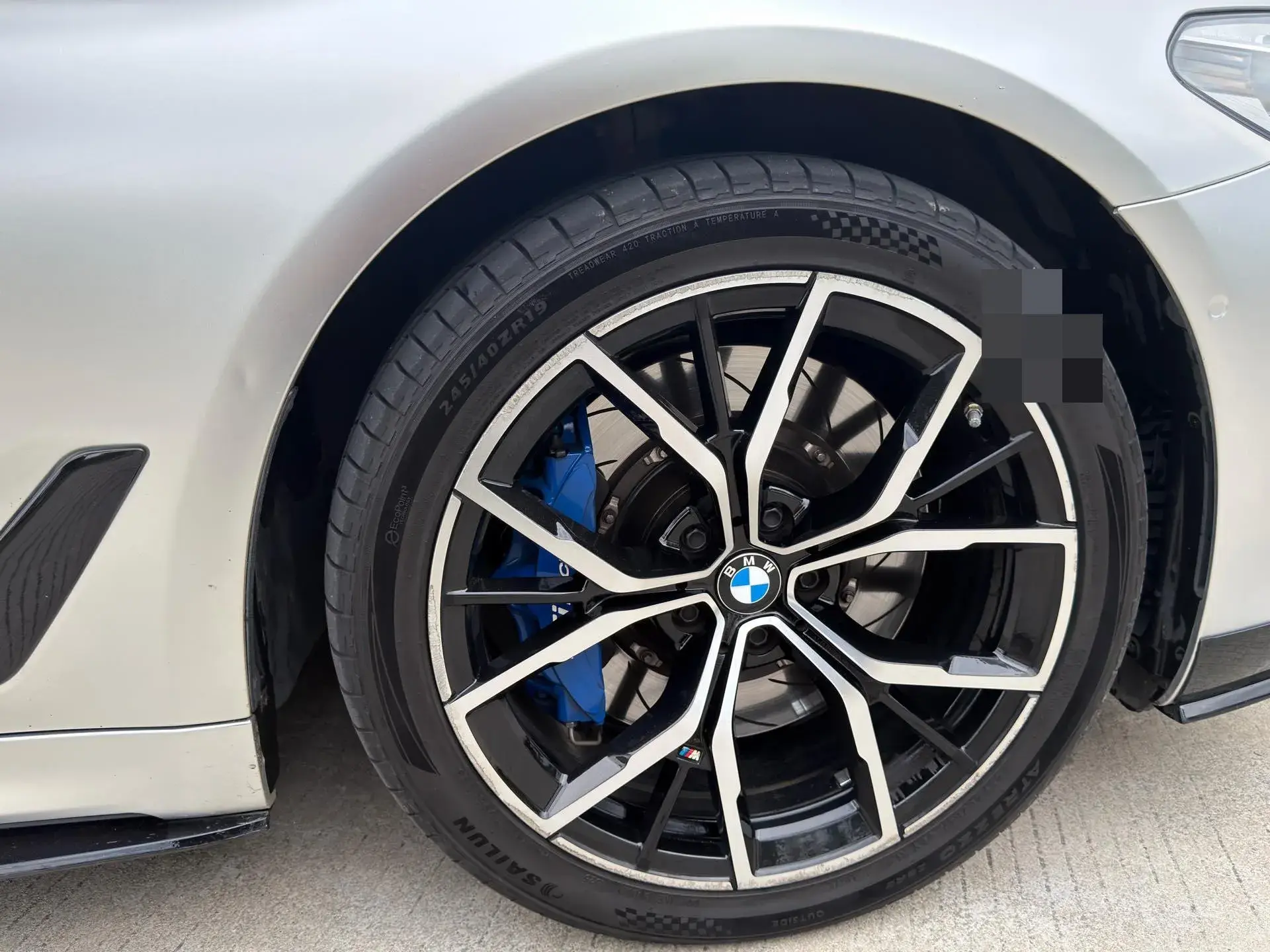 2020 BMW 5 thumbnail 3