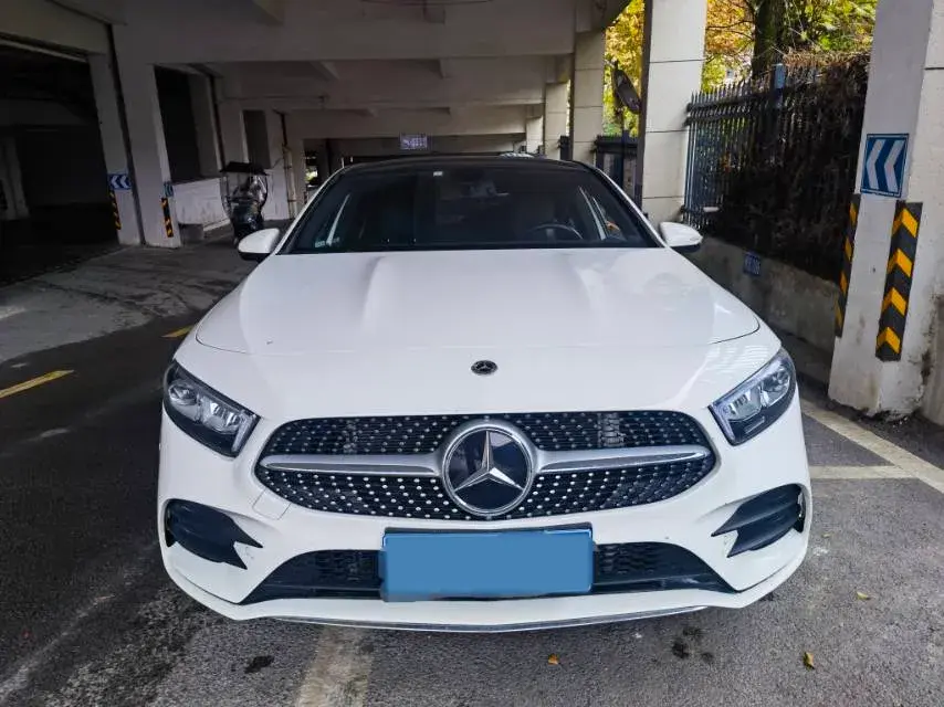 2022 MERCEDES-BENZ A thumbnail 2