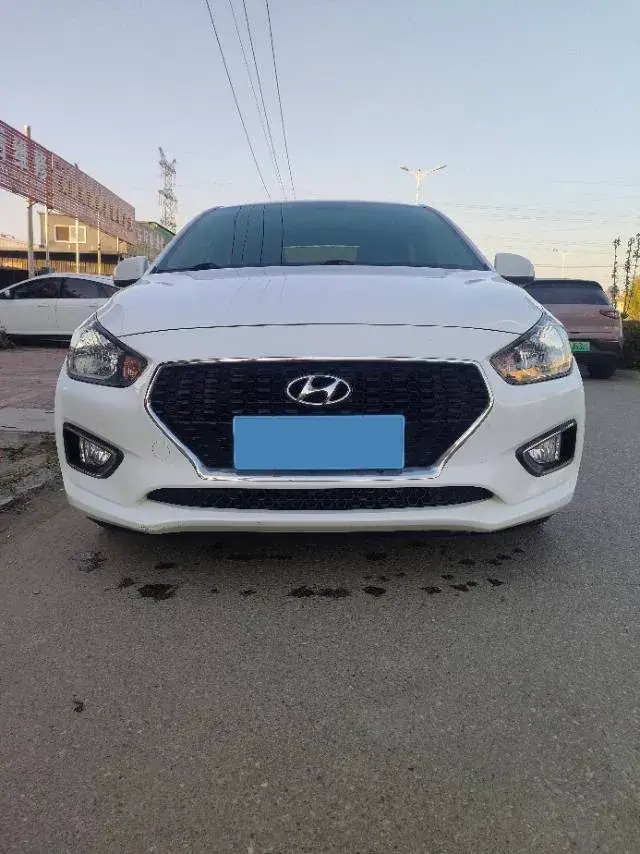 2017 HYUNDAI REINA thumbnail 2