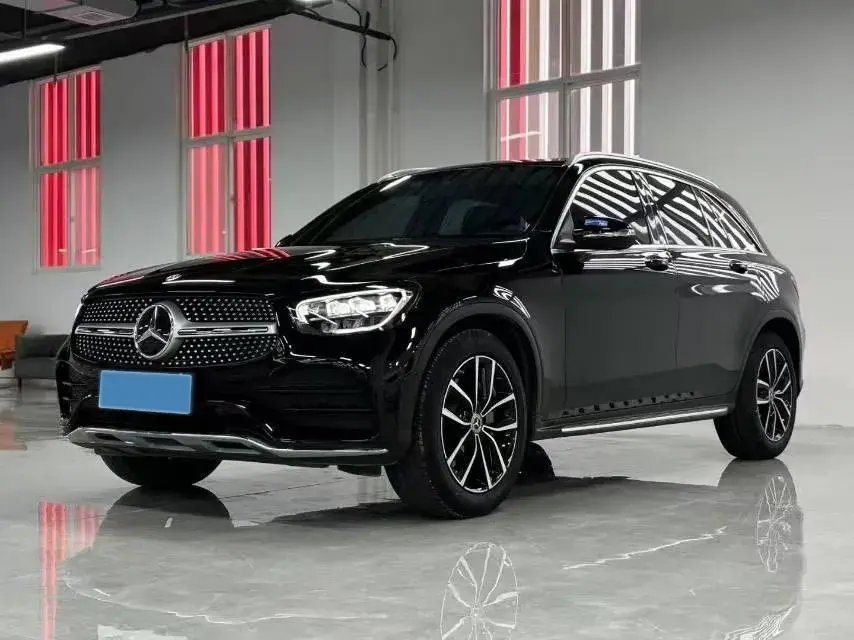 2020 MERCEDES-BENZ GLC view 1
